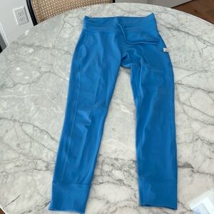 Vuori Daily Leggings in sky blue